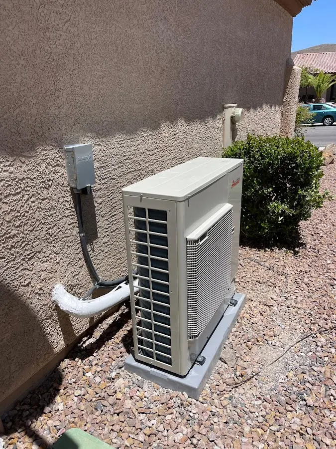 Residential air conditioning condenser unit in Skidaway Island